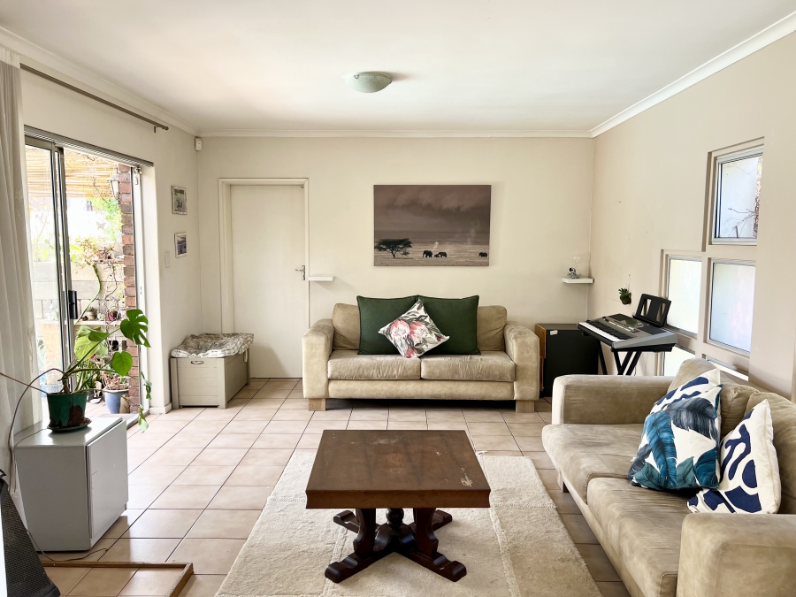 4 Bedroom Property for Sale in Plattekloof Glen Western Cape